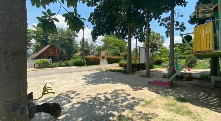 Oyo 966 Boss Khaoyai Hotell Ban Bung Toei Eksteriør bilde