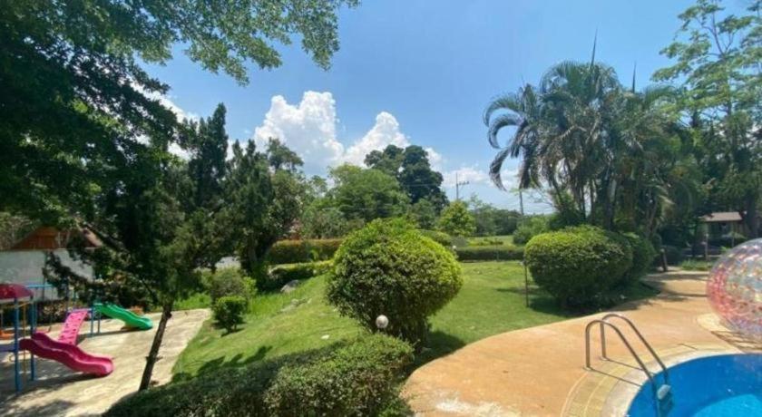 Oyo 966 Boss Khaoyai Hotell Ban Bung Toei Eksteriør bilde