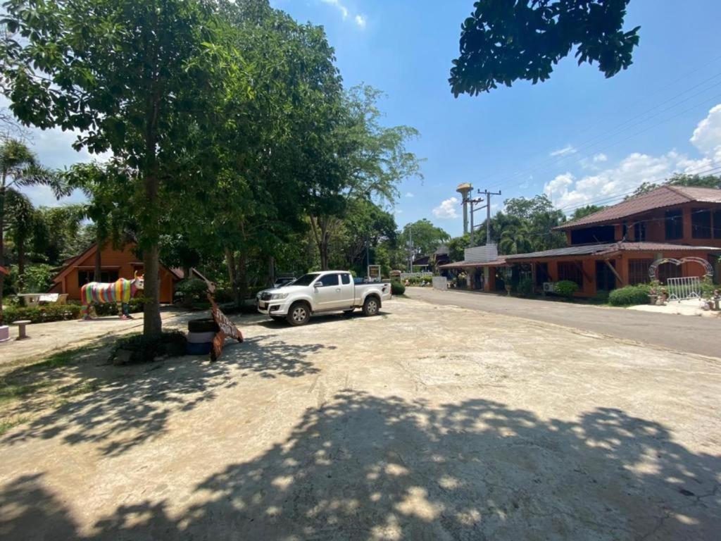 Oyo 966 Boss Khaoyai Hotell Ban Bung Toei Eksteriør bilde