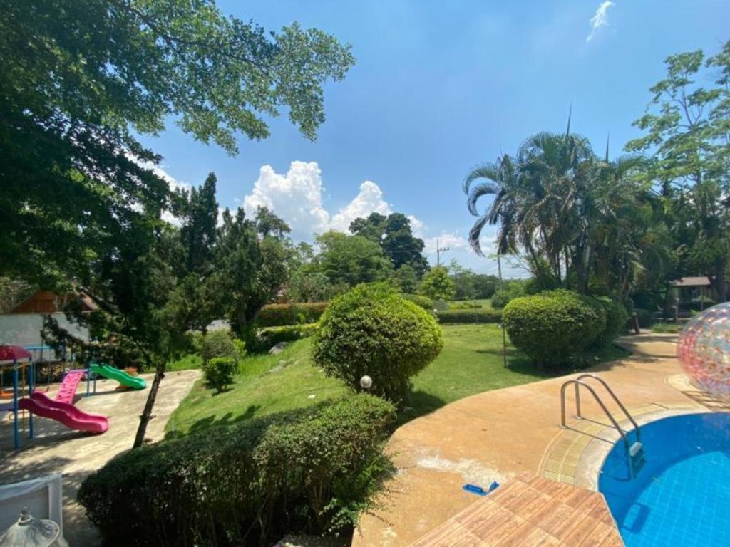 Oyo 966 Boss Khaoyai Hotell Ban Bung Toei Eksteriør bilde